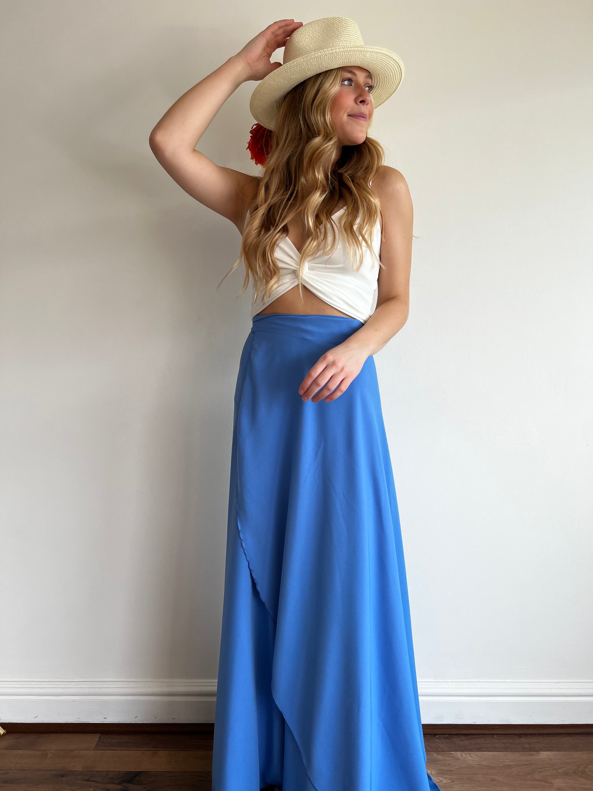 Falda Envolvente Celeste Crepe