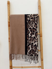 Bufanda Cashmere Print Camel Negro