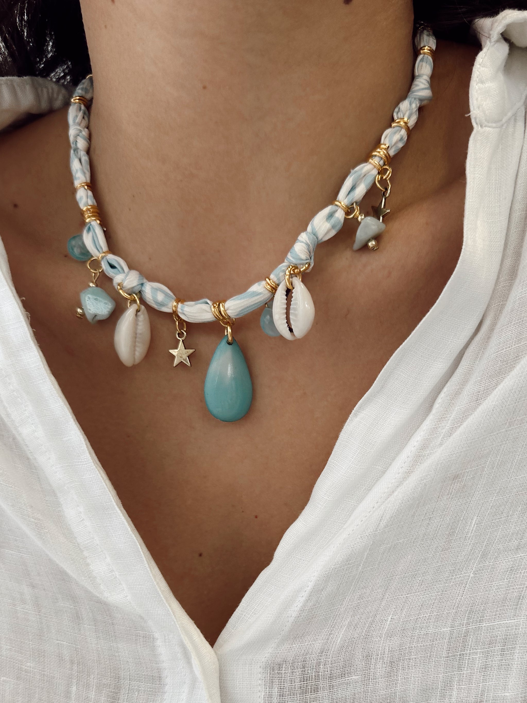 Collar Tela Celeste