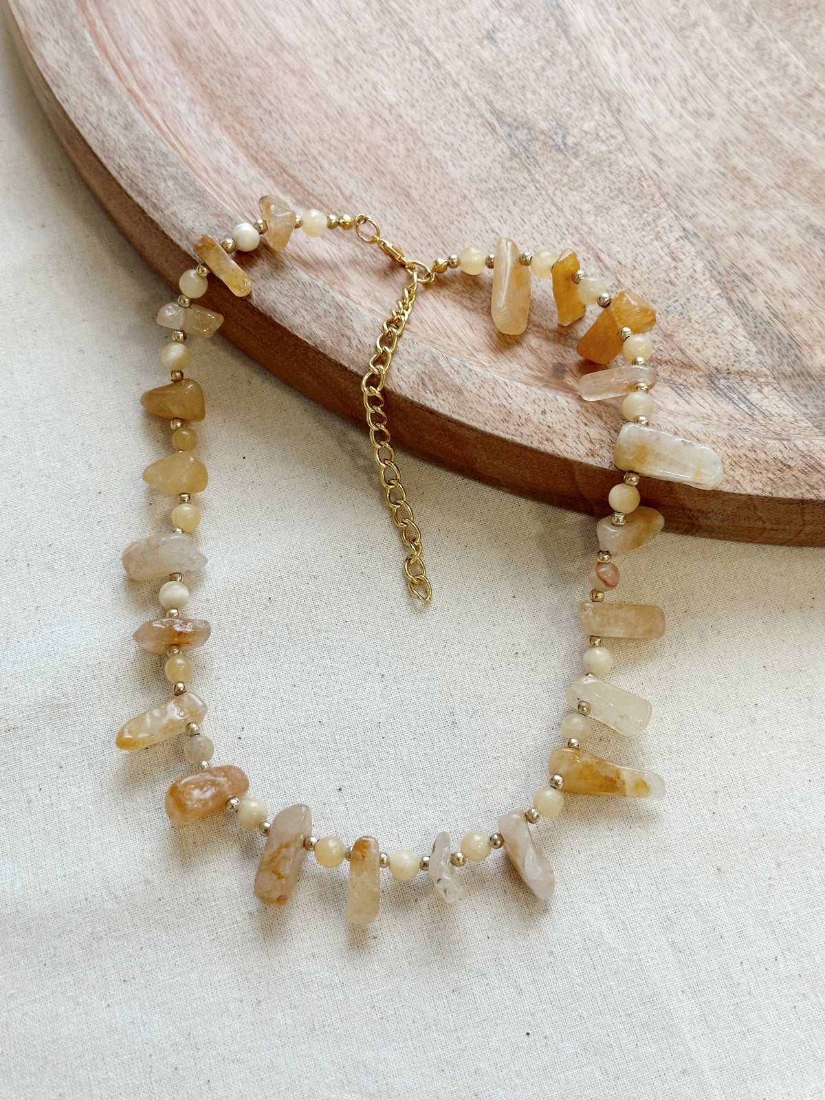 Collar Piedras Beige