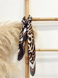 Pañuelo Print Beige Borde Crema