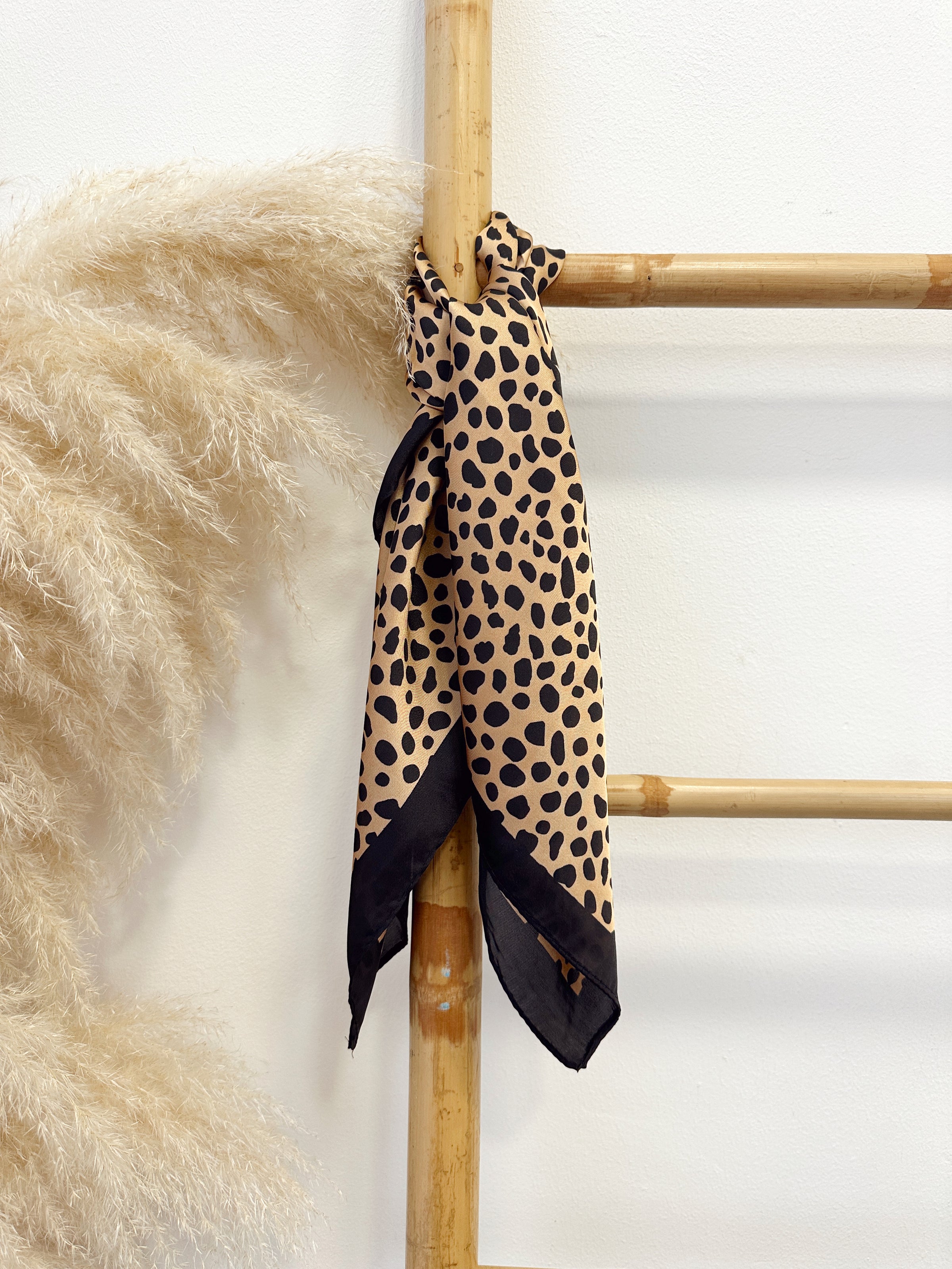 Pañuelo Print Beige Negro