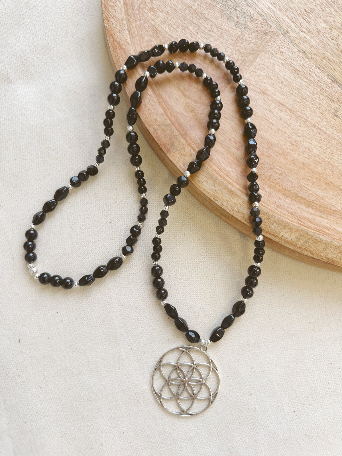 Collar Negro Plateado 3
