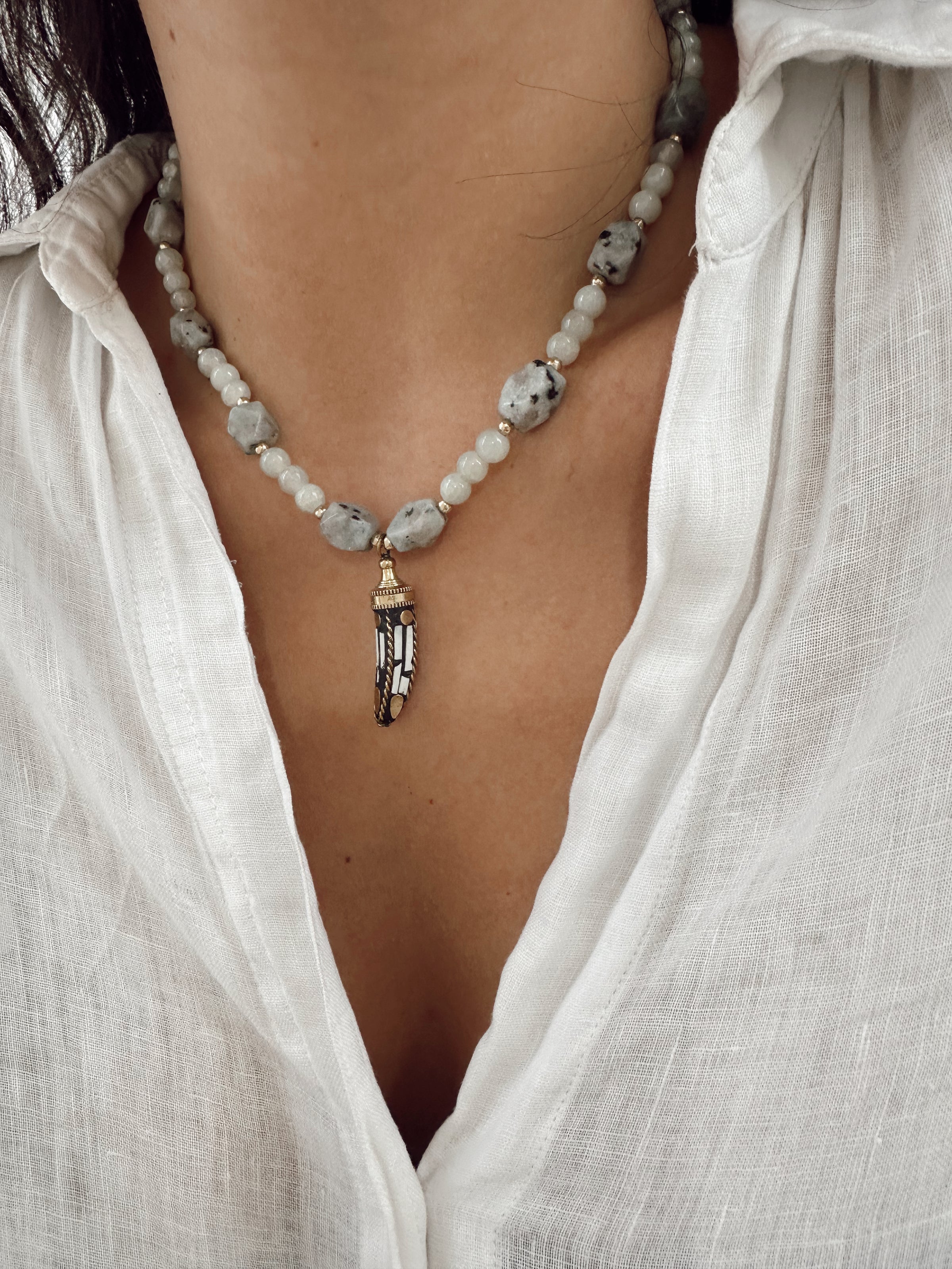 Collar Piedras Cacho