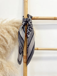 Pañuelo Print Gris