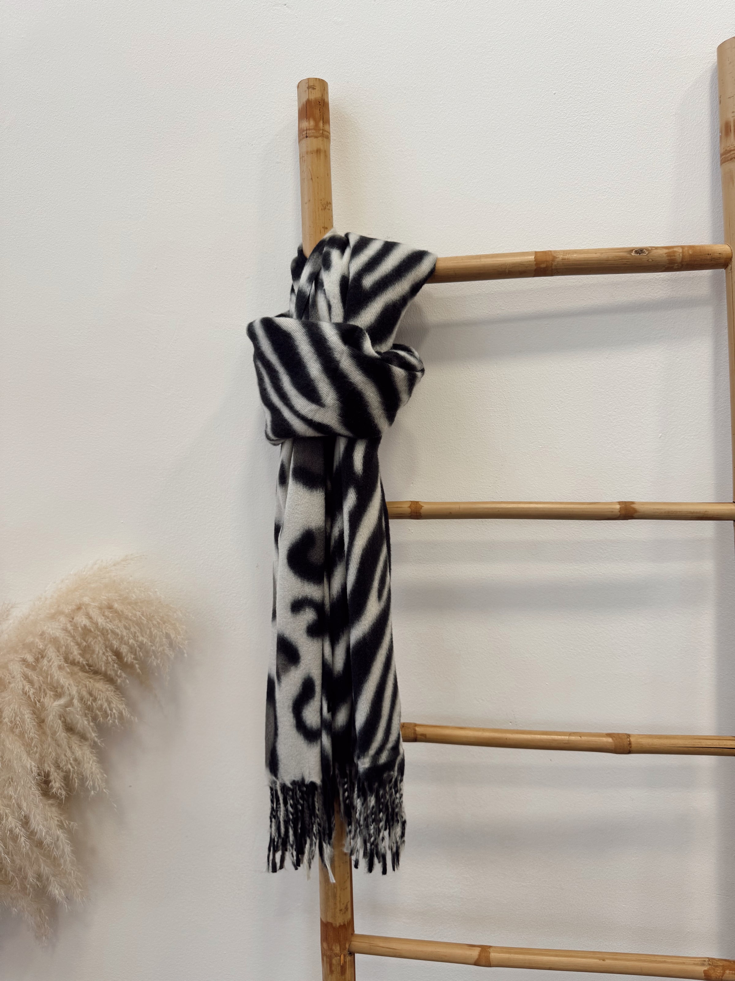 Bufanda Cashmere Cebra Print Negro