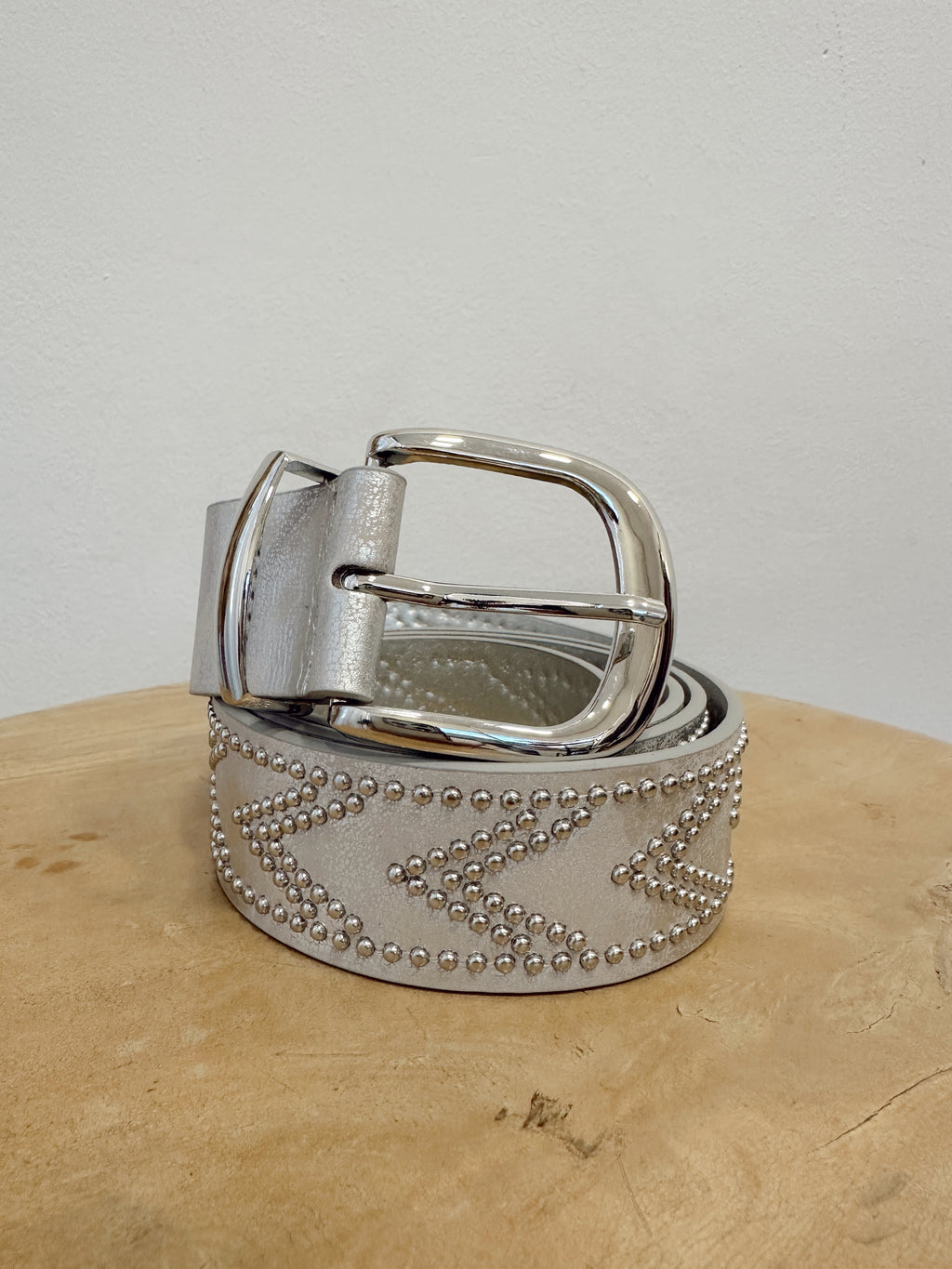 Cinturón Plateado Tachas
