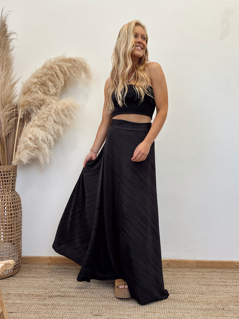 Falda Envolvente Plisada Negra