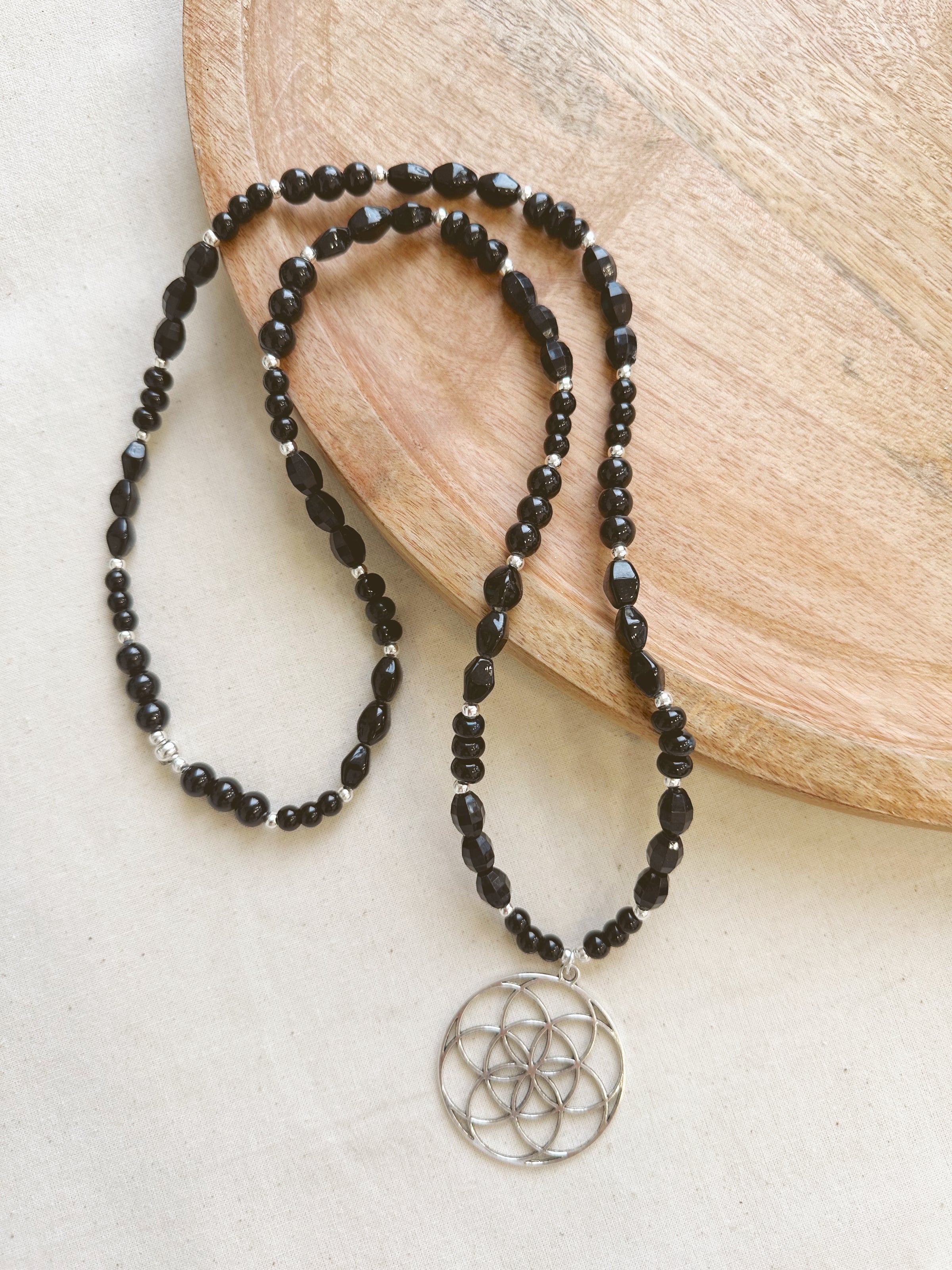 Collar Negro Plateado 1
