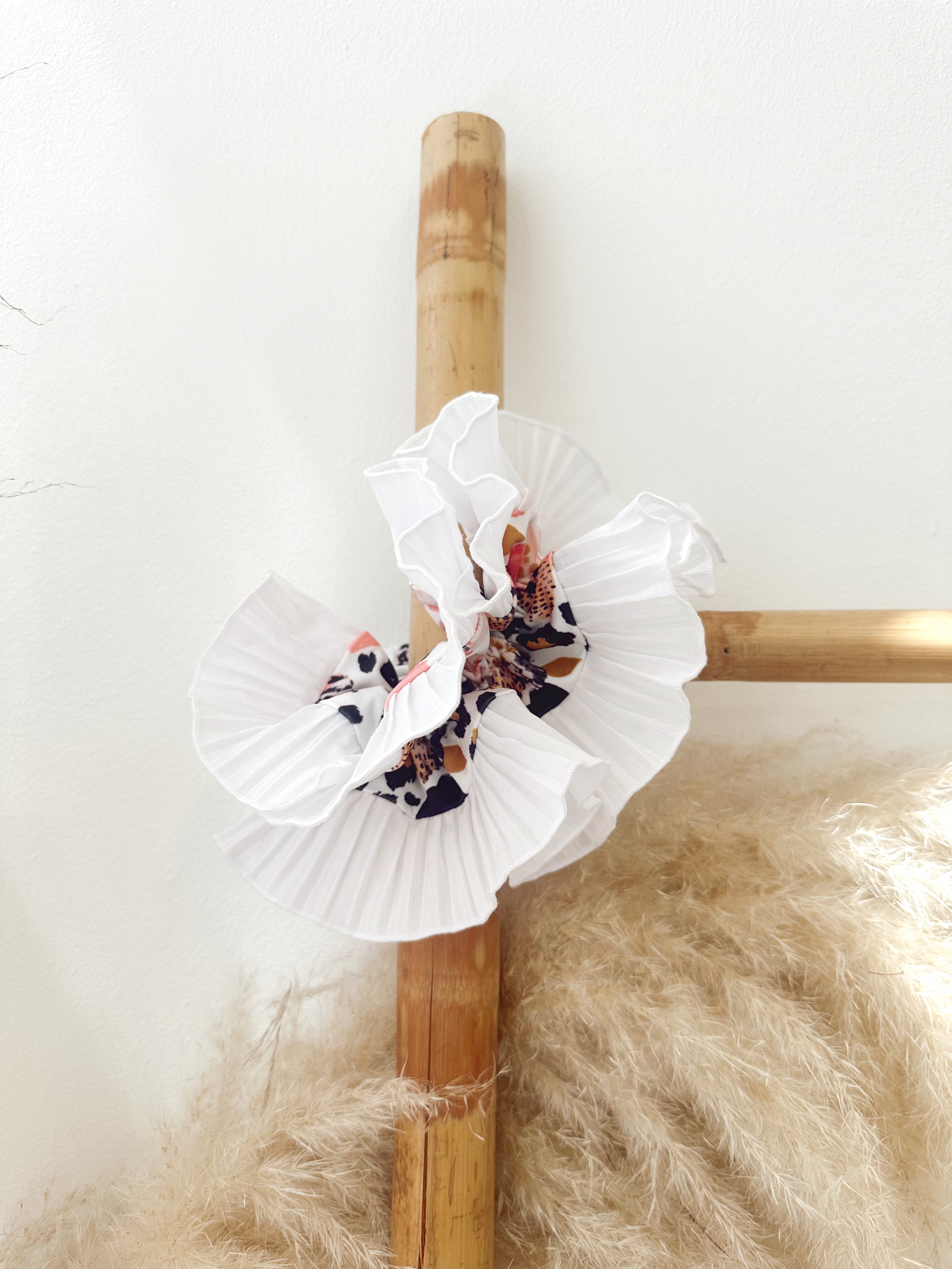 Colet Doble Vuelo Blanco Print