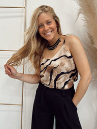 Collar MOM Negro Dorado