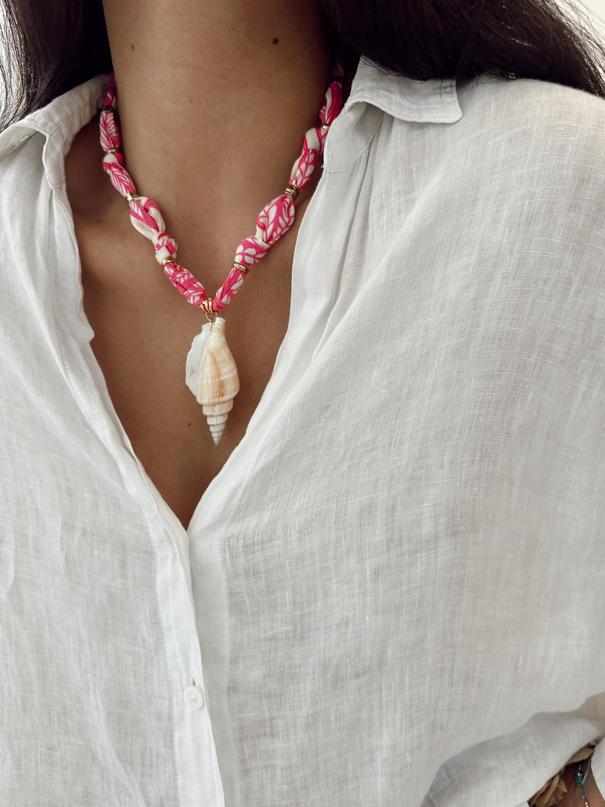 Collar Tela Fucsia Conchita