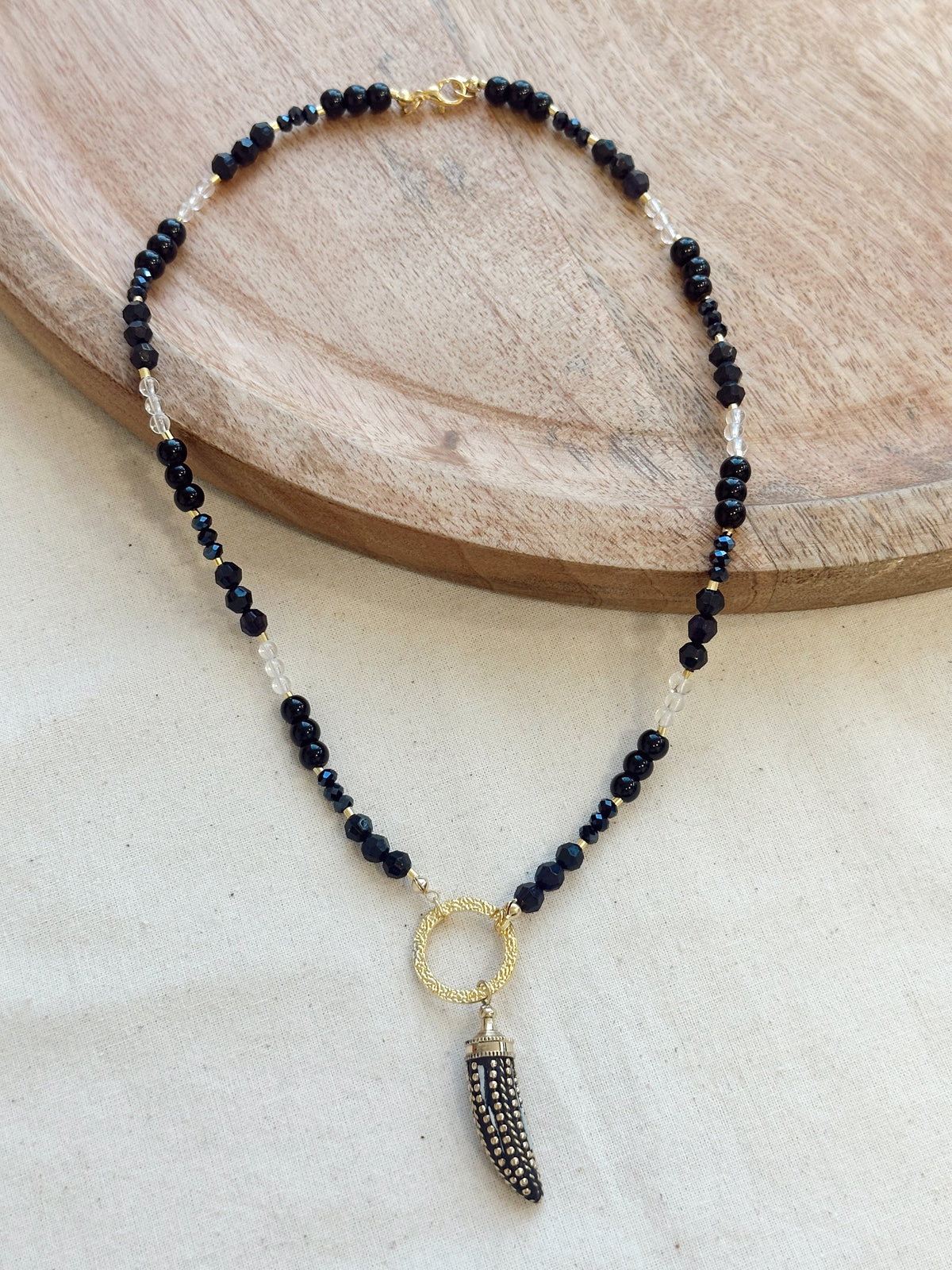 Collar Negro Cacho