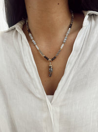 Collar Gris Cacho