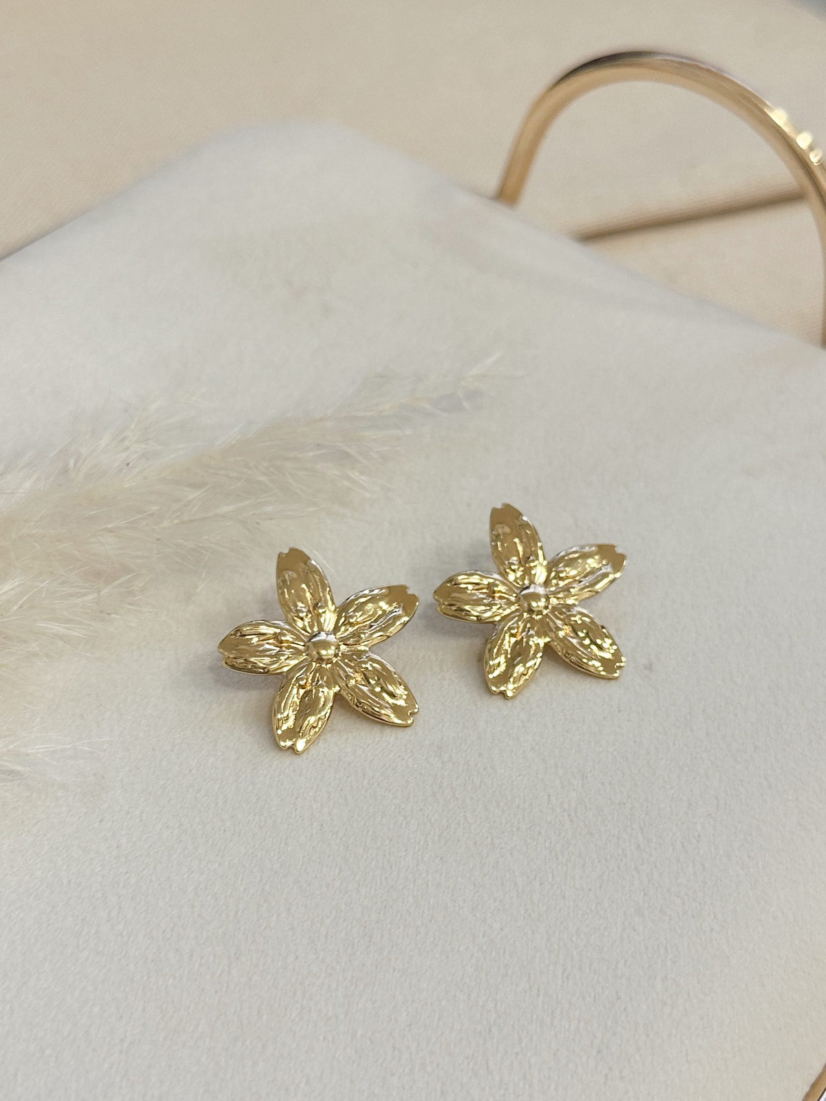 Aros Dorado Flor